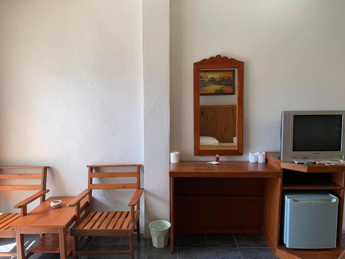 Rattana Guesthouse&Bungalow Pantai Chaweng Luaran gambar