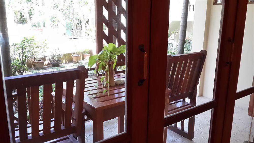 Rattana Guesthouse&Bungalow Pantai Chaweng Luaran gambar