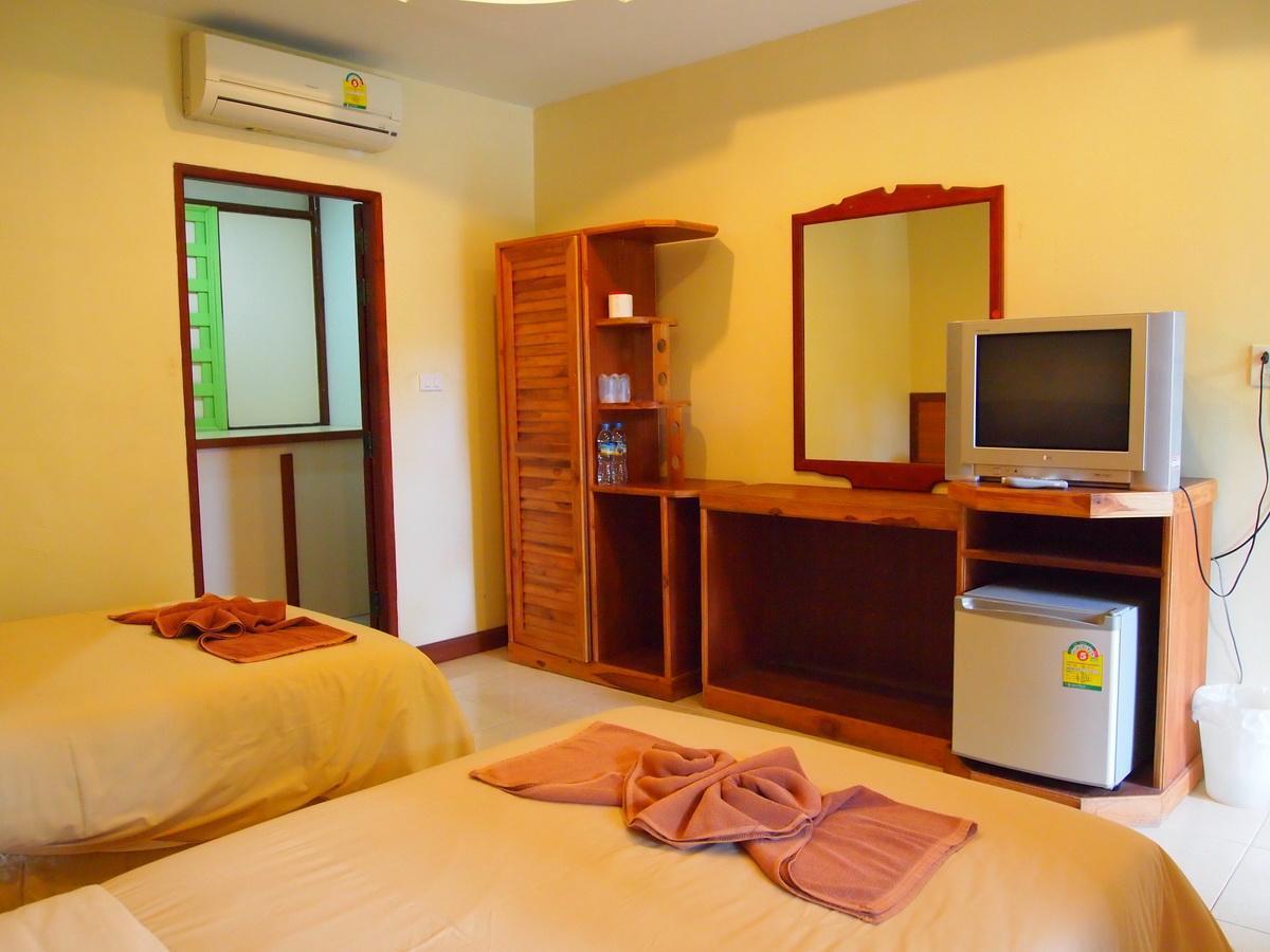 Rattana Guesthouse&Bungalow Pantai Chaweng Luaran gambar