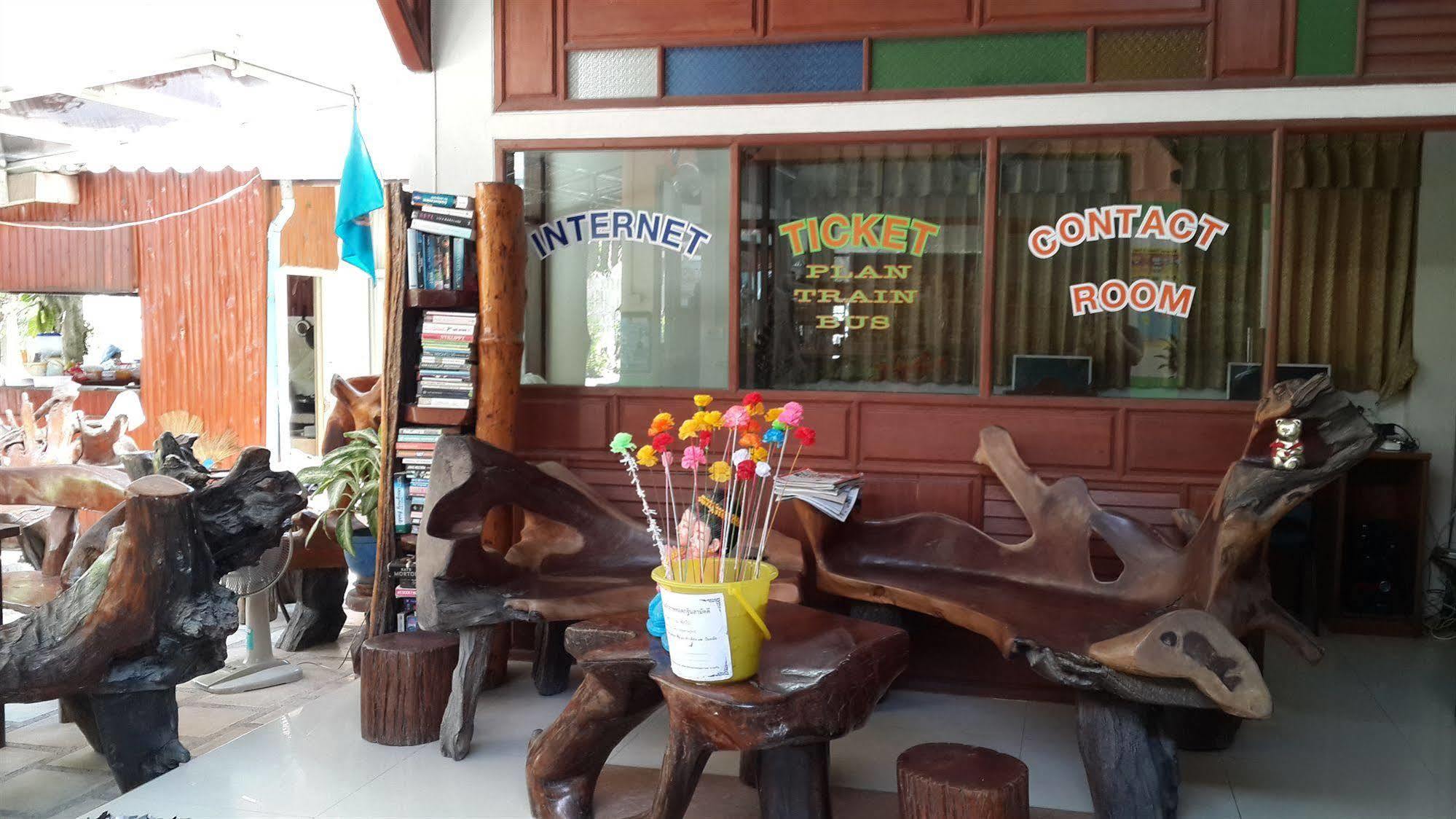 Rattana Guesthouse&Bungalow Pantai Chaweng Luaran gambar