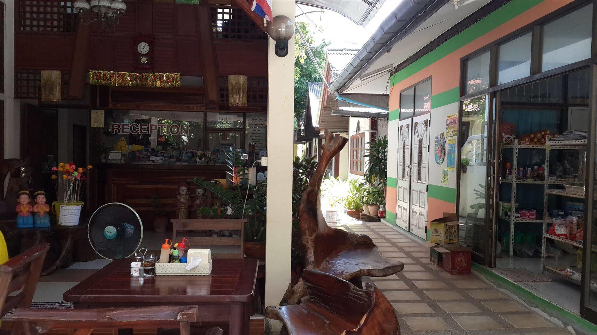Rattana Guesthouse&Bungalow Pantai Chaweng Luaran gambar